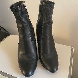 Steve Madden Booties - Black Faux Leather